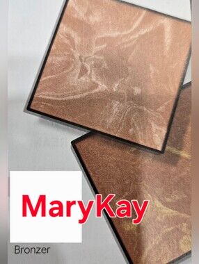 MaryKay Limited-Edition Illuminating Bronzer - Medium Glow